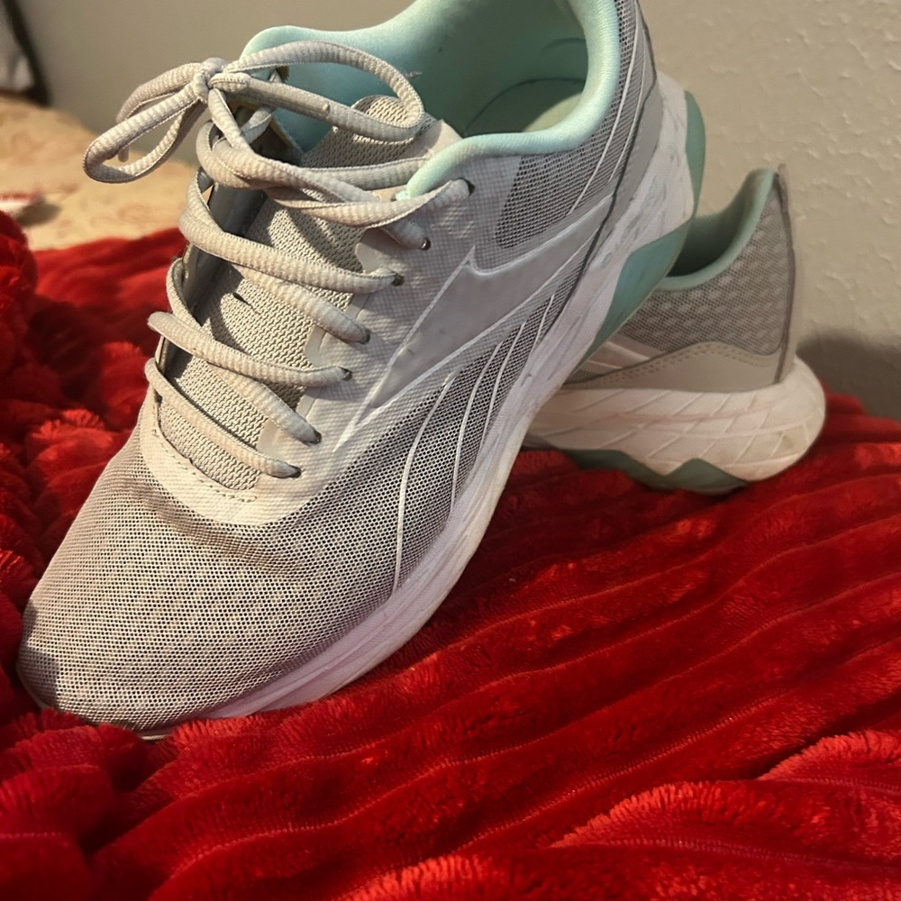 Reebok size 8